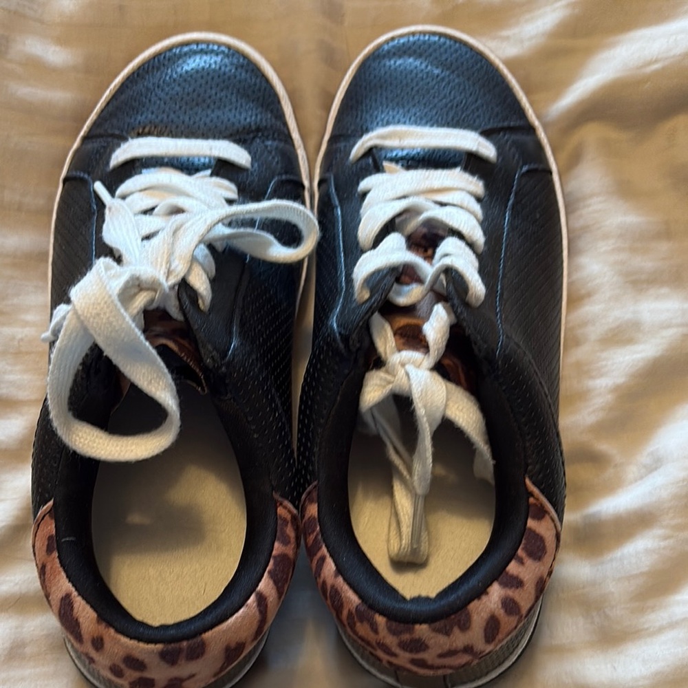 Stylish Black Kids Shoes with Leopard Print Accents